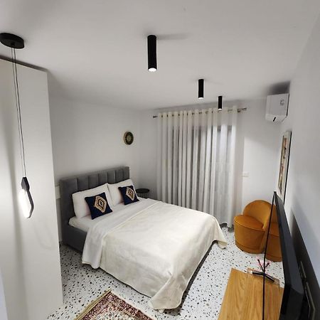 Pietro Guesthouse 3 Тирана Екстериор снимка