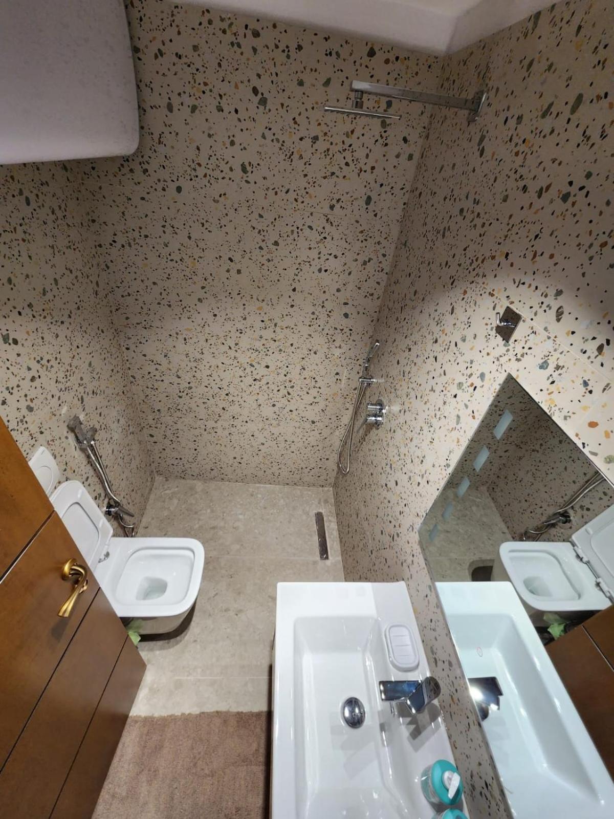 Pietro Guesthouse 3 Тирана Екстериор снимка