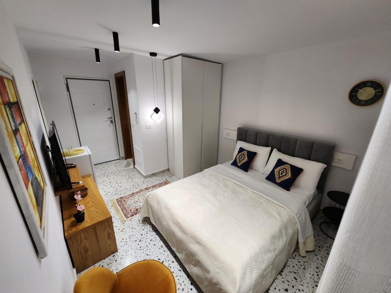 Pietro Guesthouse 3 Тирана Екстериор снимка
